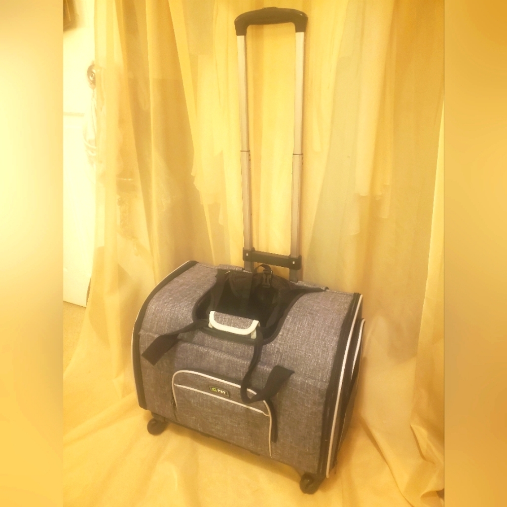 NWOT Pet Brand Soft-Sided Pet Spinner Rolling Carrier Backpack – 19x13x12